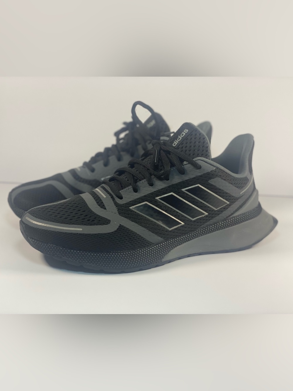 Addidas Nova Run Black and Gray sport comfort